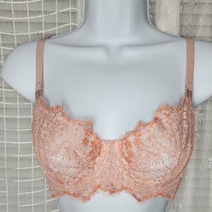 NWT Victoria's Secret Lace Dream Angels Push-Up Without Padding Bra Sz36C